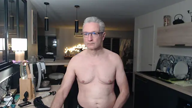 Snapshot of Goduleur69 chatting on 02.09.25 Goduleur69 online show from 02.09.25