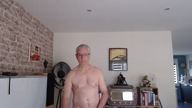 Snapshot of Goduleur69 chatting on 09.22.25 Goduleur69 online show from 09.22.25