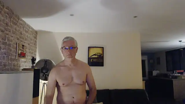Snapshot of Goduleur69 chatting on 10.19.25 Goduleur69 online show from 10.19.25