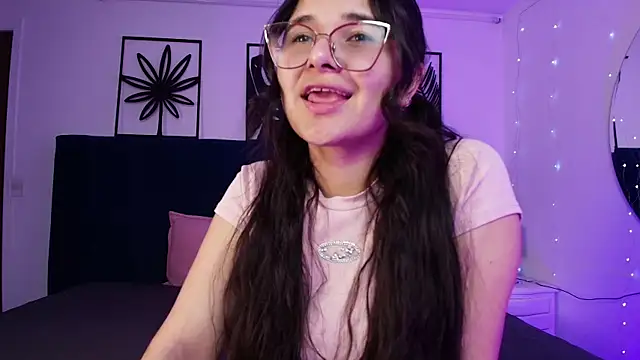 Snapshot of Tifanny_grey chatting on 09.12.25 Tifanny grey online show from 09.12.25