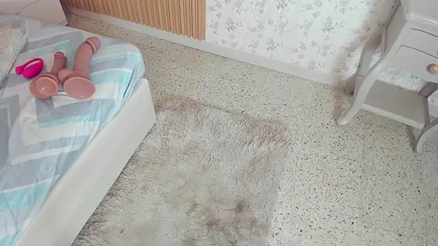 ElaEndez  online show from 02.13.25