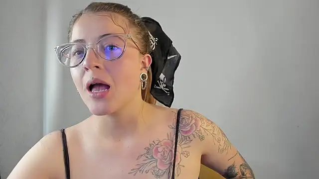 tekila   online show from 02.04.25