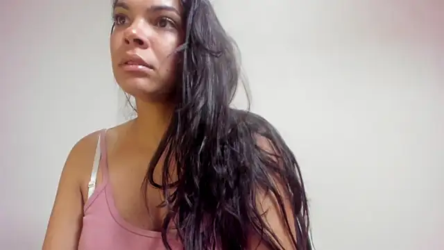 Snapshot of Sweetdreamses_ chatting on 02.25.25 Sweetdreamses  online show from 02.25.25