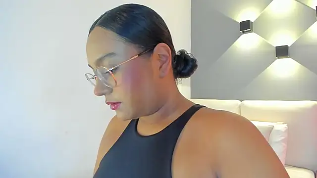 ellamontoya online show from 09.13.25