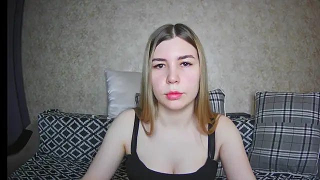 ElllaNuar online show from 12.11.24