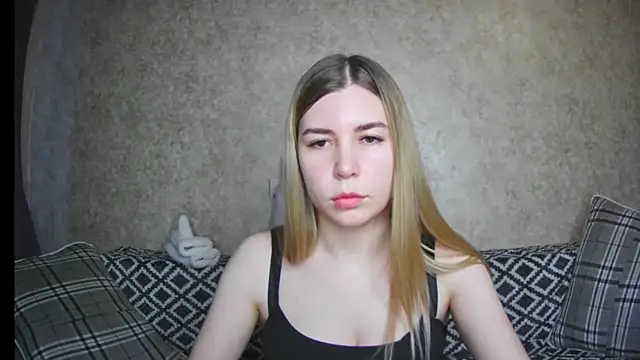 ElllaNuar online show from 12.16.24