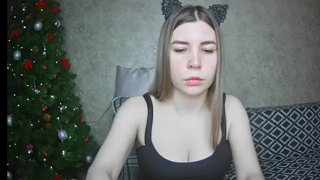 ElllaNuar online show from 01.20.25