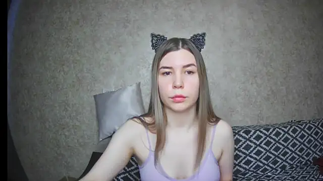 ElllaNuar online show from 02.06.25