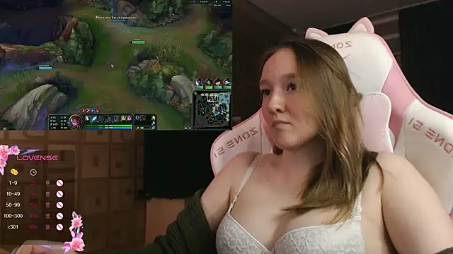 MoonlishSiren online show from 09.15.25