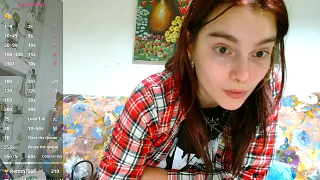 Sophie Bell online show from 02.06.25