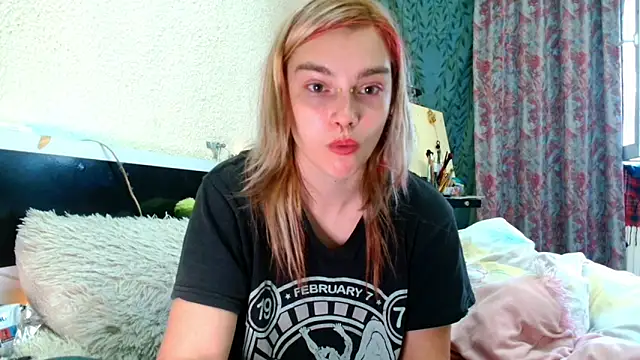 Sophie Bell online show from 05.08.26