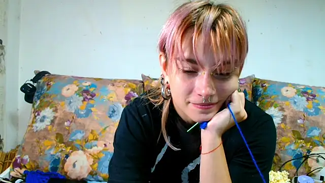 Snapshot of Sophie_Bell chatting on 07.16.26 Sophie Bell online show from 07.16.26