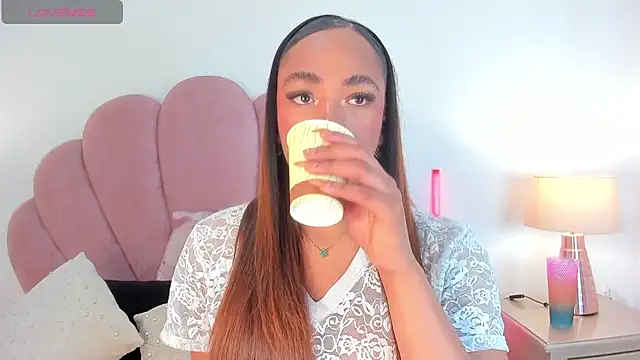 Snapshot of Nicole_Paradise chatting on 02.02.26 Nicole Paradise online show from 02.02.26