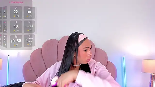 Snapshot of Nicole_Paradise chatting on 02.26.26 Nicole Paradise online show from 02.26.26