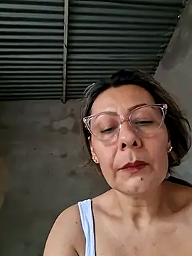 Mia-funny20 online show from 02.22.26