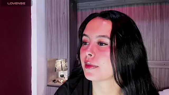 Snapshot of valerymeyerr chatting on 04.30.26 valerymeyerr online show from 04.30.26