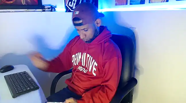 Snapshot of Enriblack92 chatting on 12.02.24 Enriblack92 online show from 12.02.24