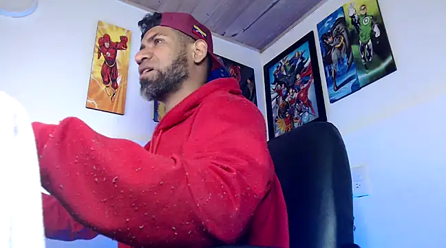 Snapshot of Enriblack92 chatting on 12.10.24 Enriblack92 online show from 12.10.24