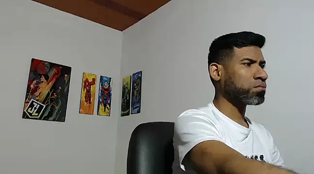 Snapshot of Enriblack92 chatting on 12.21.24 Enriblack92 online show from 12.21.24