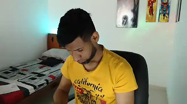 Snapshot of Enriblack92 chatting on 12.24.24 Enriblack92 online show from 12.24.24