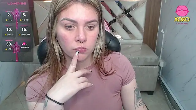 Snapshot of Paula_b_ chatting on 05.01.26 Paula b online show from 05.01.26