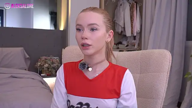 LexieLoree online show from 07.04.26