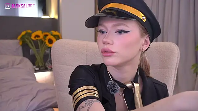 LexieLoree online show from 07.06.26