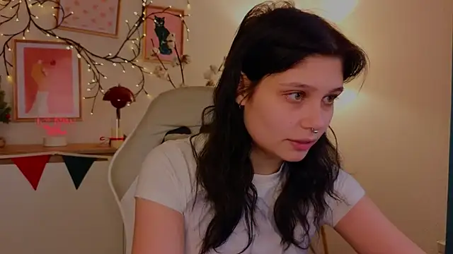 Snapshot of ari_rari chatting on 01.03.25 ari rari online show from 01.03.25