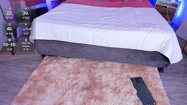 VioletPaket online show from 04.11.26