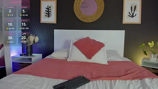 VioletPaket online show from 04.24.26