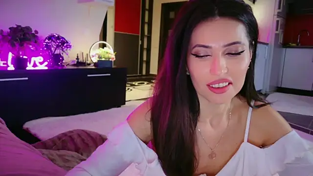 MissSmiley26 online show from 04.17.26