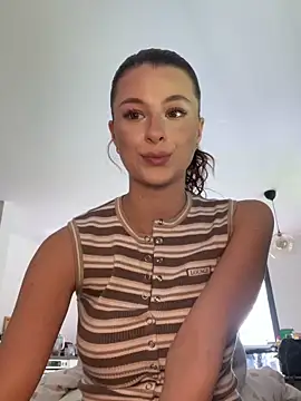 Mia-Minou online show from 05.03.26