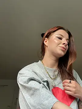 Mia-Minou online show from 05.23.26