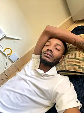 Snapshot of Dawi3 chatting on 09.16.25 Dawi3 online show from 09.16.25