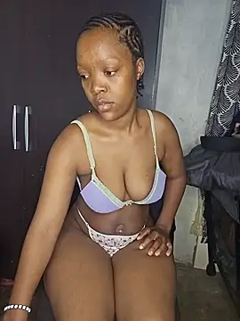 Snapshot of curvysexybody chatting on 07.30.26 curvysexybody online show from 07.30.26