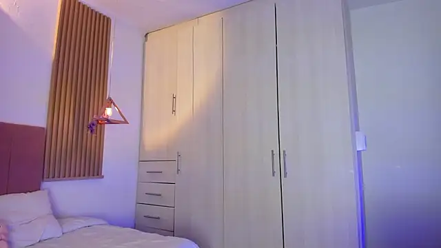 mia nevaeh online show from 03.21.26