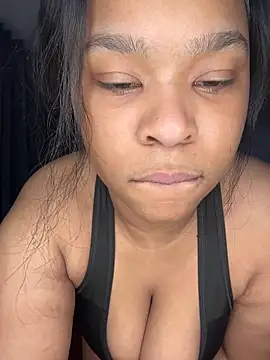 MissAriisback online show from 09.11.25