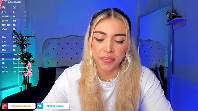 charlotte  grey online show from 03.04.25