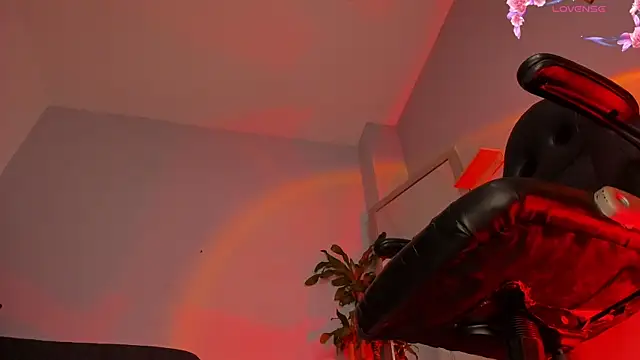 charlotte  grey online show from 04.02.26