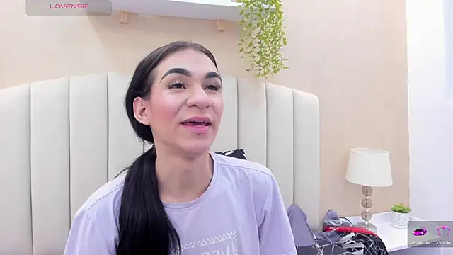 Mia thompson 19 online show from 02.07.26