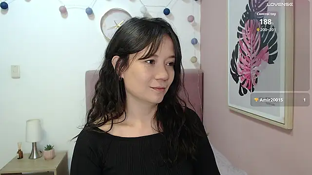 Snapshot of lanna_1878 chatting on 10.21.25 lanna 1878 online show from 10.21.25