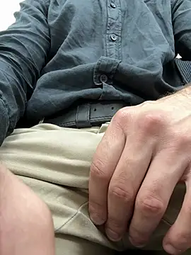 Snapshot of hotisraeli chatting on 01.20.25 hotisraeli online show from 01.20.25