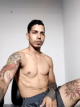 Snapshot of chero_95 chatting on 12.03.25 chero 95 online show from 12.03.25