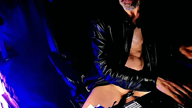 Snapshot of lux_dei chatting on 03.24.26 lux dei online show from 03.24.26