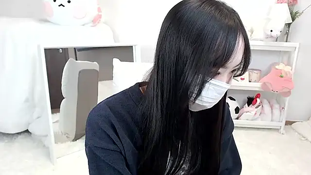 momo room online show from 04.12.26