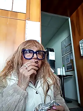 Snapshot of eva2023sexy chatting on 02.15.25 eva2023sexy online show from 02.15.25