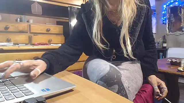 eva2023sexy online show from 12.18.25