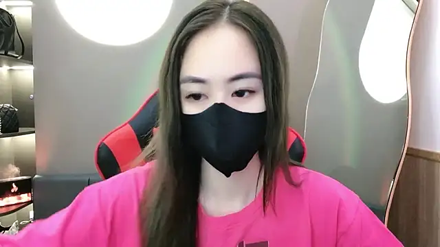 Snapshot of witch-39 chatting on 12.17.24 witch-39 online show from 12.17.24