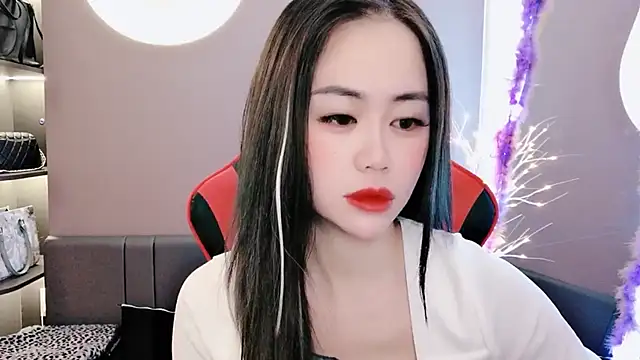 Snapshot of witch-39 chatting on 01.06.25 witch-39 online show from 01.06.25