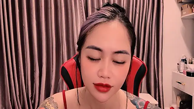 Snapshot of witch-39 chatting on 02.12.26 witch-39 online show from 02.12.26